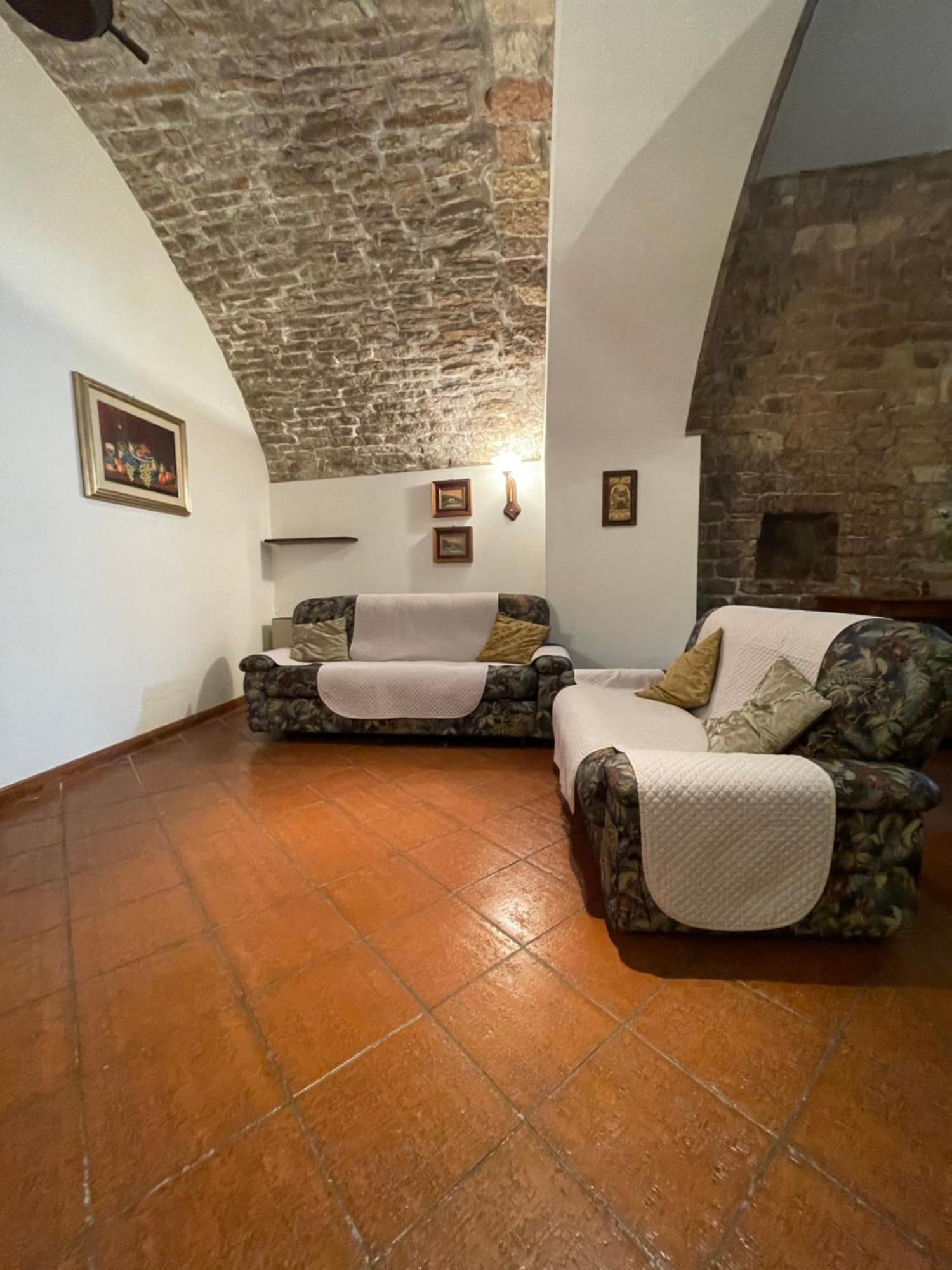 アッシジHappy House - Porta San Giacomoアパートメント エクステリア 写真
